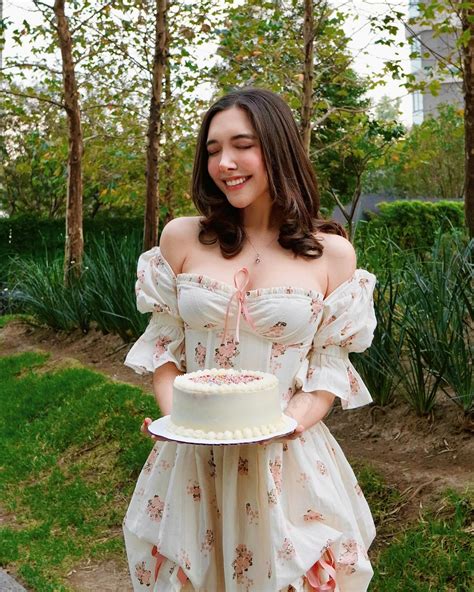 Mary Aguilar: La Estrella Colombiana que Revoluciona la Moda