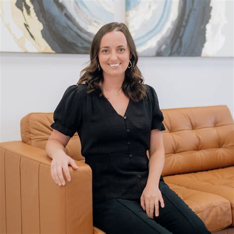 Samantha Landry, Sugar Land, TX Real Estate Associate - RE/MAX Fine