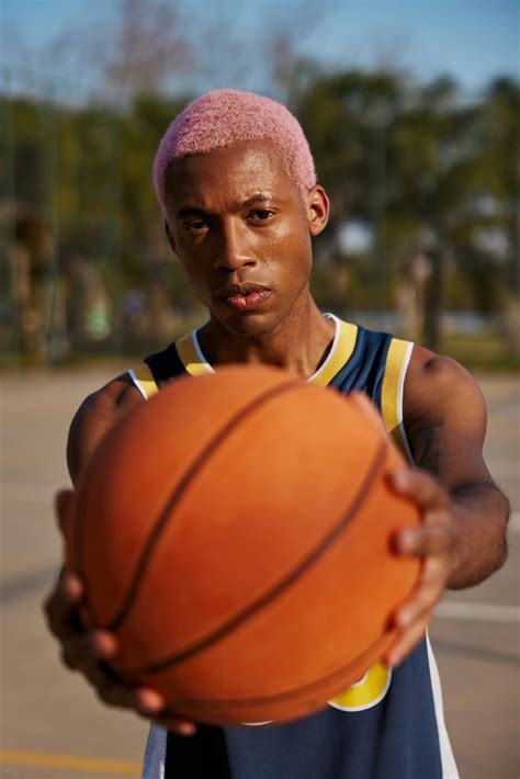 Fact sheet: Supporting Trans Student Athletes - Station SME