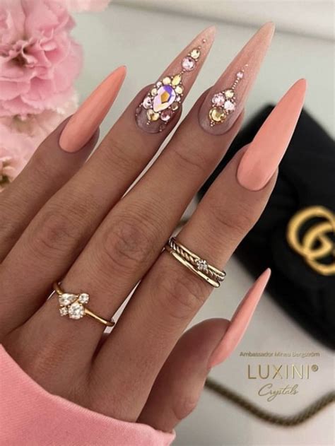 30 Fabulous Jeweled Nails to Add Glamour to Your Manicure - Your Classy ...