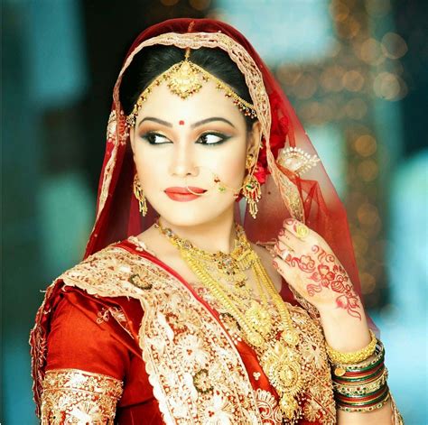 Download Indian Bride Looking To Other Side Picture | Wallpapers.com