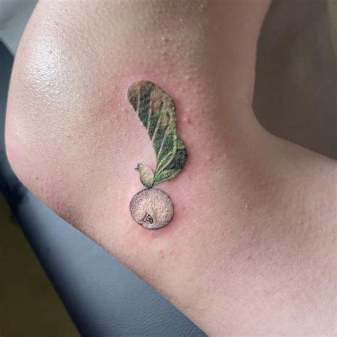 Symbol zdraví Pámelník na koleno | Tetovani.cz