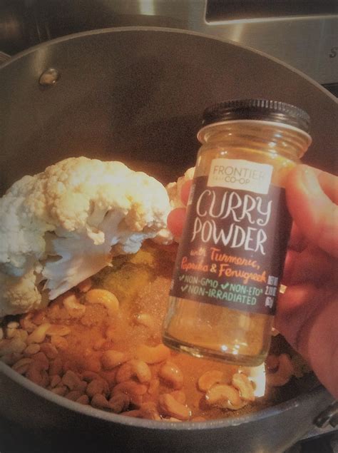 5-Ingredient Creamy Cauliflower Curry Soup - Plants-Rule