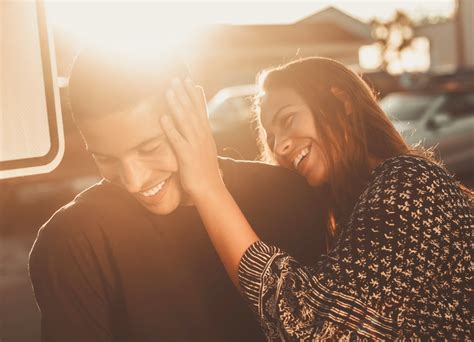 7 Things You Need To Know Before Dating A Candid Girl Image 2
