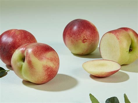 예약까지 해서 먹는 과일, '신비복숭아'…정체가 뭐야?