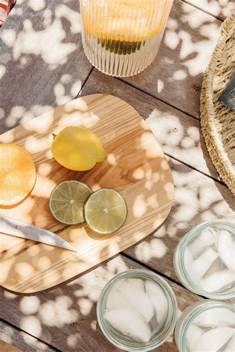 10 Hydrating Foods to Eat for Better Health and Glowing Skin