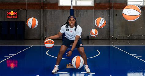 Mikaylah Williams Shares Her Court Essentials | PS Fitness