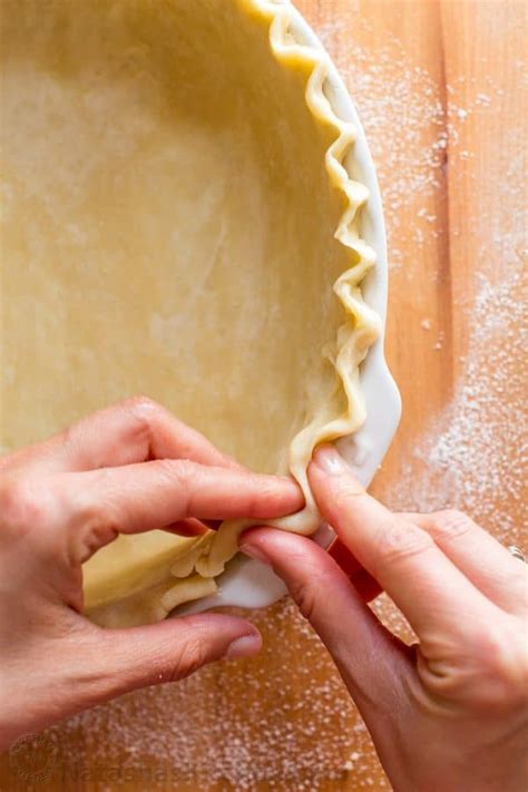 Easy Pie Crust Recipe (VIDEO) - NatashasKitchen.com