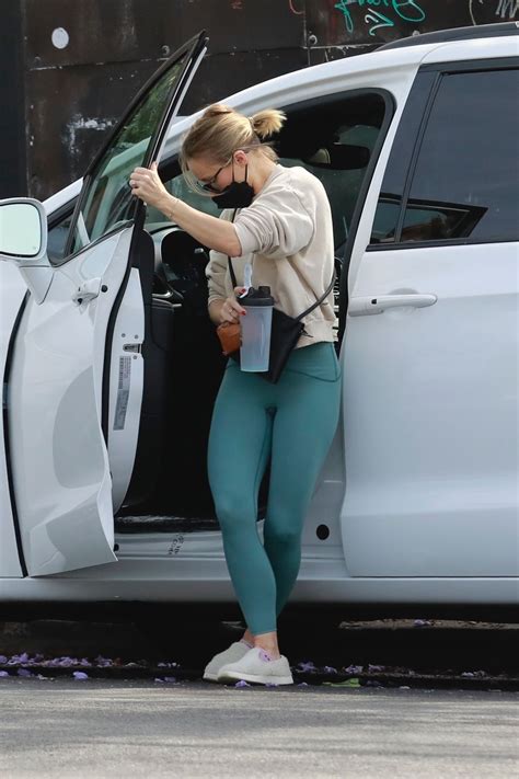 KRISTEN BELL at a Gym in Los Feliz 06/07/2021 – HawtCelebs