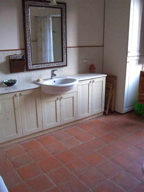 Terracotta Bathroom Floor – Flooring Tips