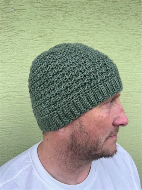 Free men's crochet beanie pattern - Ainsley Beanie - Blue Star Crochet