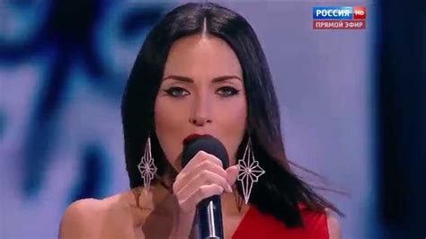 Алсу. Новая Волна 2015. Три минуты. HD - YouTube