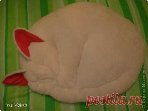 коты | Pillow pals, Quilt sewing, Pillows