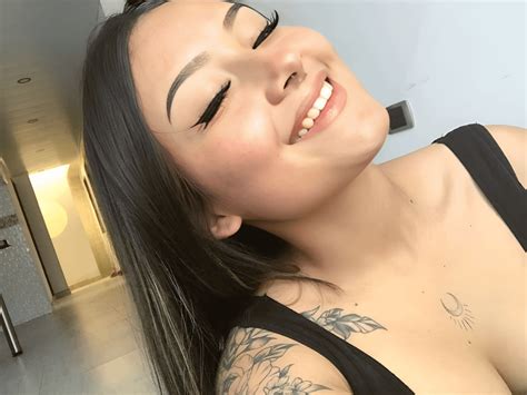 Smile and show your true beauty : r/SFW_BeautifulGirls