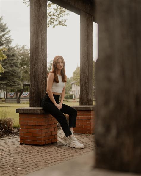 Kelly Nicole Modeling (@kellynicolemodeling) • Instagram photos and videos