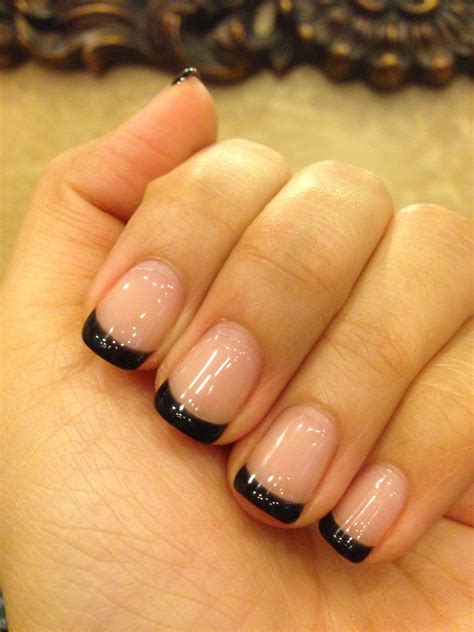 Nude Nails With Black Designs – A Trendy New Look For 2023 – The FSHN