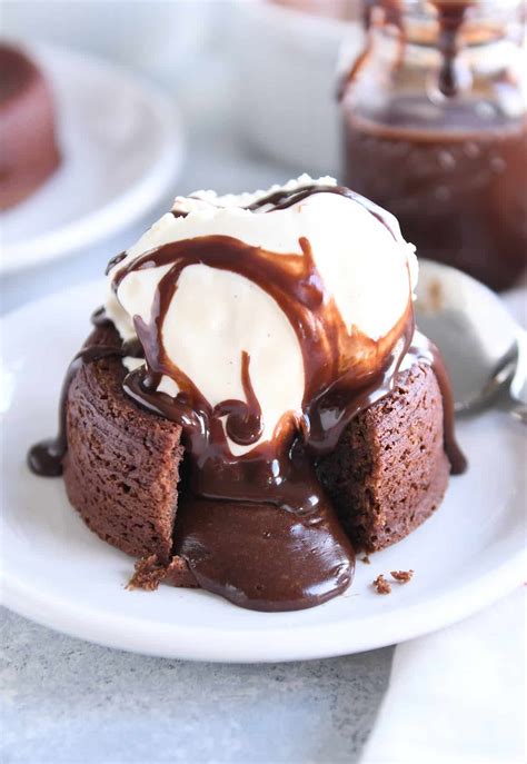 Chocolate Molten Lava Cakes {Make-Ahead} | Mel's Kitchen Cafe
