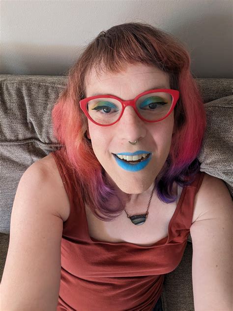 Blue lipstick is so loud! Is it too loud? : r/transplace