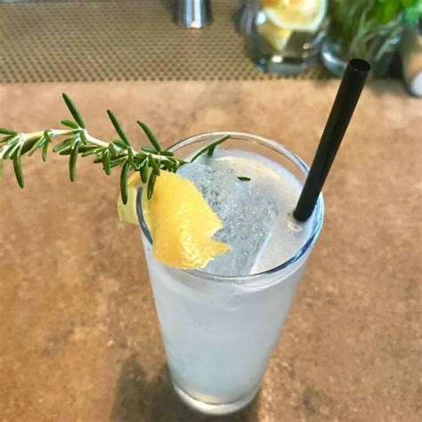 The Perfect Summer Cocktail | Molly Green