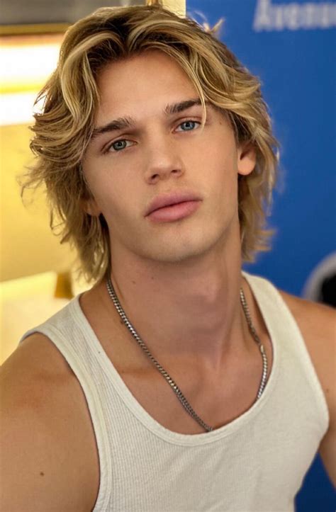 celebrity guys with blonde hair 9