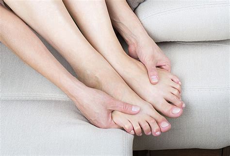 Foot massage: The pause that refreshes and is good for you! - Harvard ...