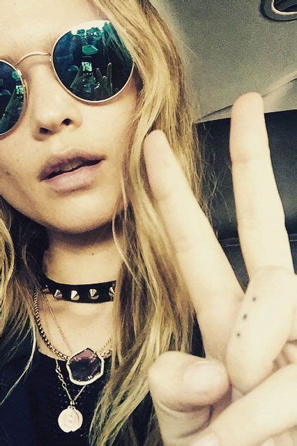 Supermodels And Their Ridiculously Tiny Tattoos | Sunglasses, Fashion ...
