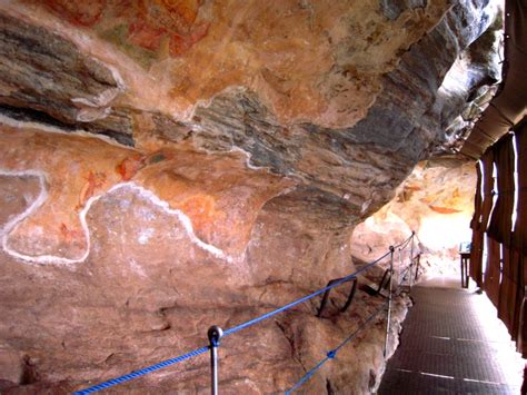 Oldest cave paintings (frescoes)–Sigiriya, Sri Lanka – solymossy.com