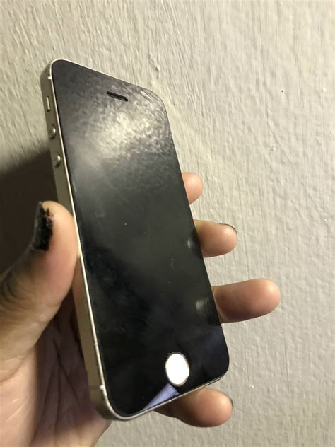 My black and gold iPhone 7+, has a glowing apple logo too :) : r/iphone