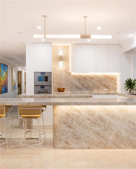 Main Beach Penthouse - Lauren Joy Design