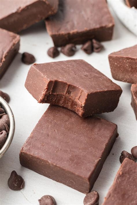 Easy Fudge Recipe - Live Well Bake Often