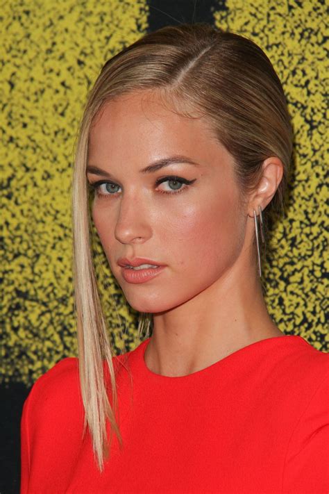 ALEXIS KNAPP at Pitch Perfect 3 Premiere in Los Angeles 12/12/2017