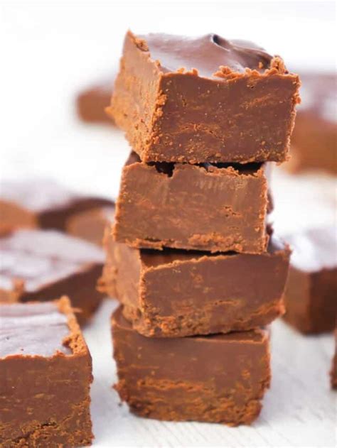Easy Chocolate Fudge Recipe - THIS IS NOT DIET FOOD