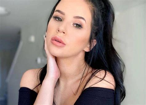 boddy biography  stunning model social media star age