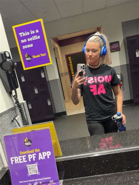 Julia Lynn (@julia_lynnofficial) • Instagram photos and videos