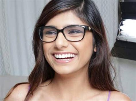 مايا خليفه- سكس مترجم- كل ما هو جديد ومثير