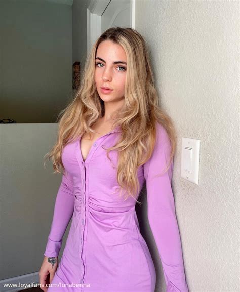 Luna Benna's Official Social Fan Page | LoyalFans