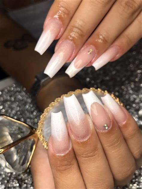 Unha Branca Bailarina - Unha branca - bailarina | Unhas brancas, Unhas, Unha