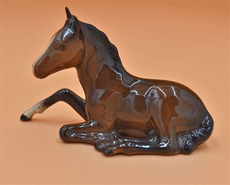 two-beswick-horses-jbh-30-and-915 - TMD167207