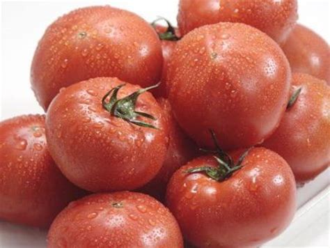 Доматеният японски рак е много вкусен в салатите