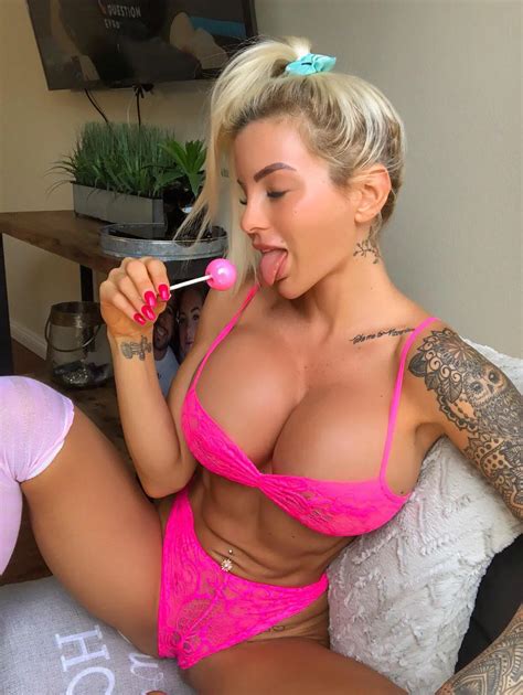 Jessica Weaver | Scrolller