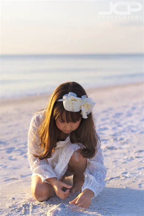 Candid Girls: Are They Really as Innocent as They Seem? - dezi4dc
