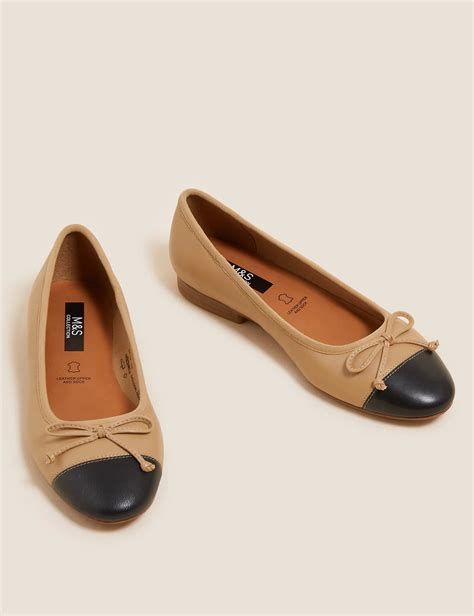 9 Ballet-Flat Outfits We'd Love to Wear This Season | Who What Wear