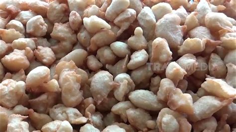 nyicipin kepelan khas pedan makan receh  youtube