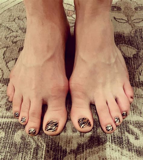 Chloë Grace Moretz's feet