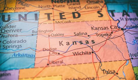 Which States Border Kansas? - WorldAtlas