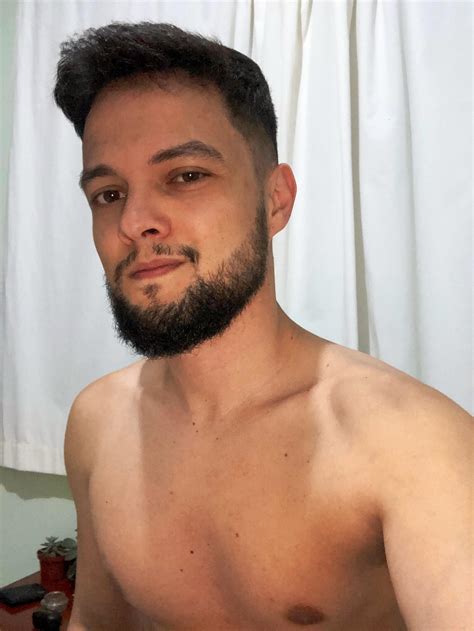 Fun fact: I’m gay (and new to reddit) : r/gaybrosgonemild