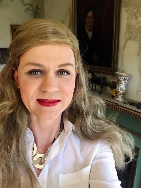 Hi all, thoughts on today’s makeup? Hair? : r/crossdressing