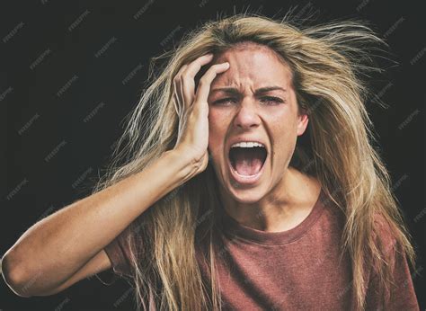 premium photo face mental health  screaming woman headache anxiety