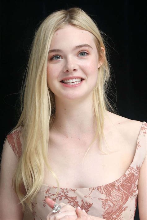Elle Fanning Pictures. Hotness Rating = 8.78/10