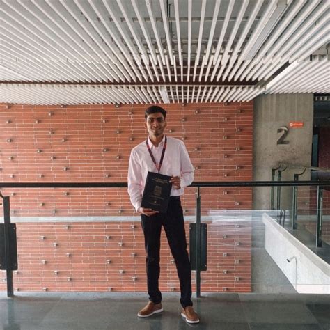 thesis defended  goal  modernize financial landscape